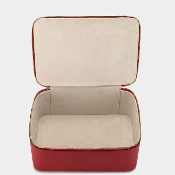 ビスポーク キープセイク ボックス XL -

          
            Capra in Red -
          

          Anya Hindmarch JP

