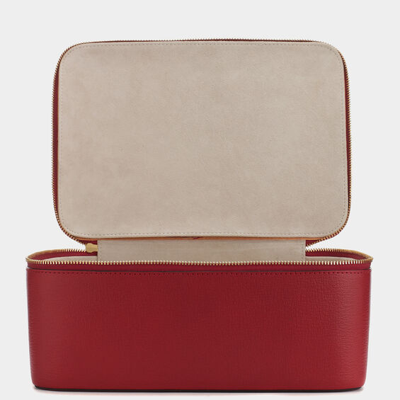 ビスポーク キープセイク ボックス XL -

                  
                    Capra in Red -
                  

                  Anya Hindmarch JP
