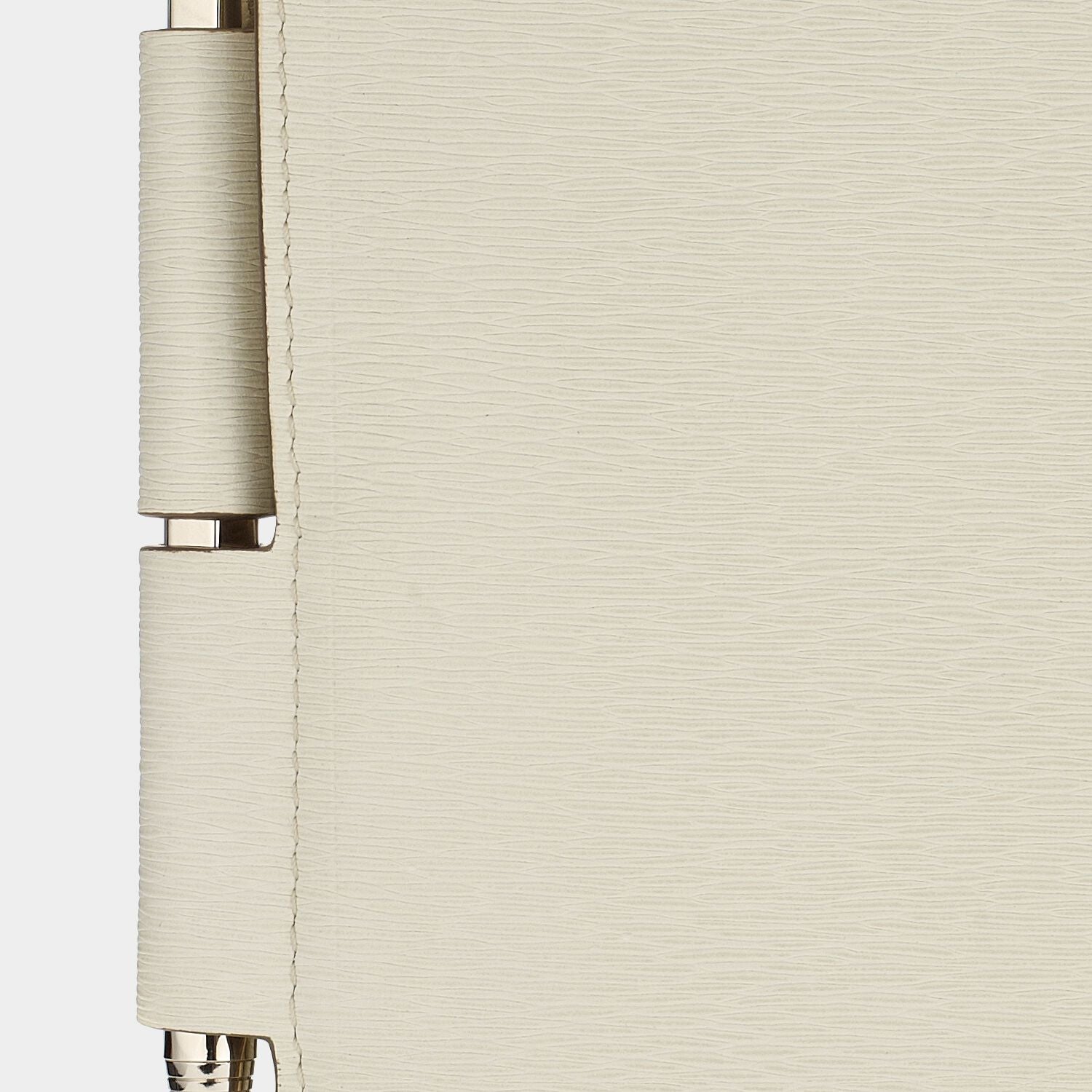 ビスポーク・A5 「Two Way」ジャーナル -

          
            London Grain in Bone -
          

          Anya Hindmarch JP
