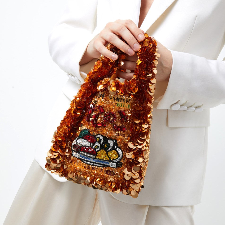 「すしのこ」 トート -

                  
                    Sequins in Honey -
                  

                  Anya Hindmarch JP
